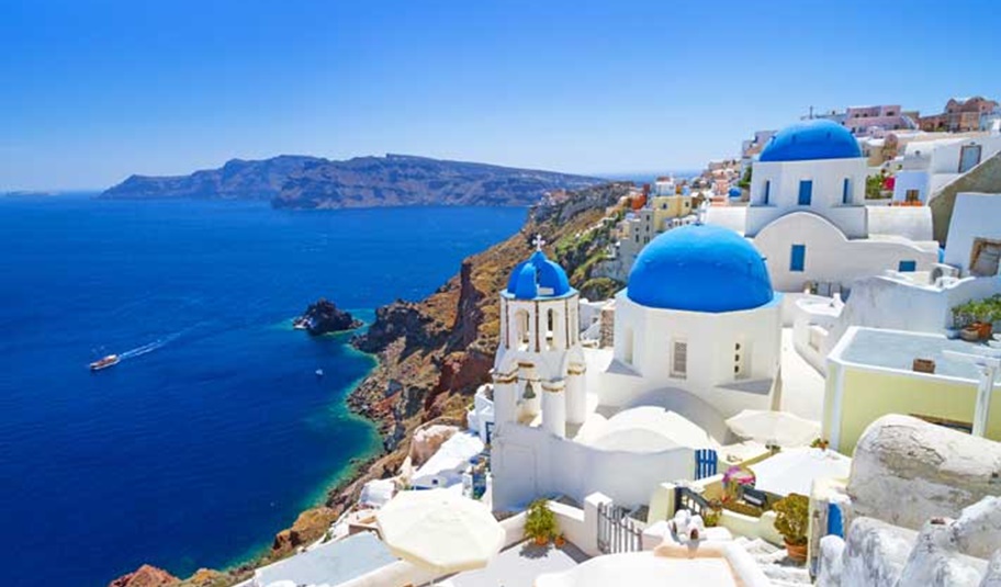 Oia está en la isla de Santorini, en Grecia /VisitGreece