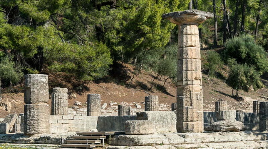 Templo de Zeus y Hera, en Olimpia, Grecia /Shutterstock