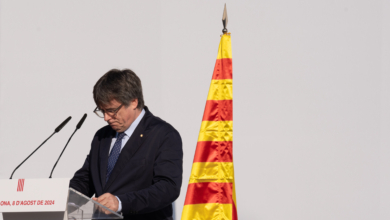 El abogado de Puigdemont asegura que el expresidente catalán ya está fuera de España