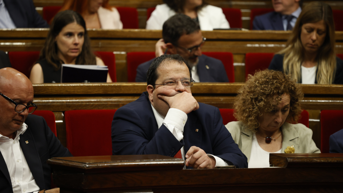 El conseller de Interior en funciones, Joan Ignasi Elena, durante el debate del pleno de investidura de Salvador Illa