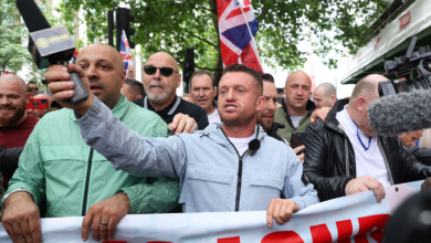 Tommy Robinson, el anti islamista (a la fuga) detrás de los disturbios racistas en el Reino Unido