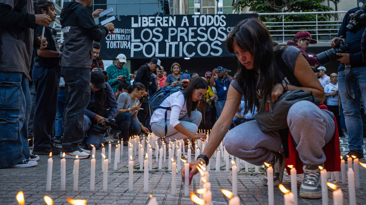 Vigilia por los presos políticos en Caracas.