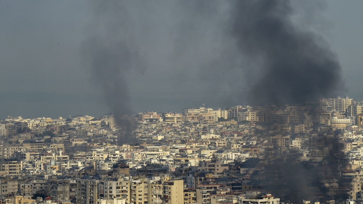 Cazas israelíes bombardean el este de Beirut y lanzan una oleada de ataques en el Líbano