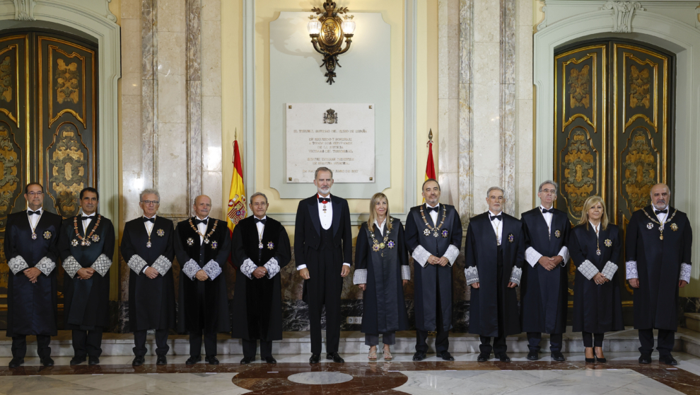 El rey Felipe, y la presidenta del CGPJ Isabel Perelló, en el Tribunal Supremo este jueves donde se celebra el acto de apertura del año judicial con un Consejo General del Poder Judicial 