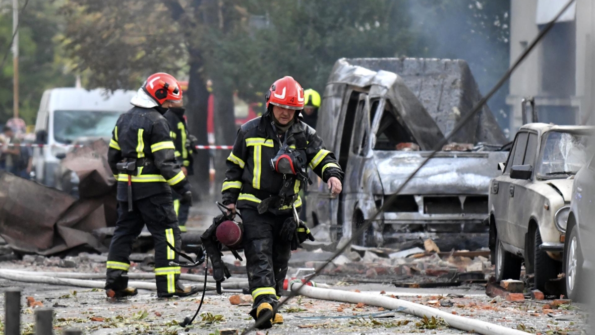 Un ataque ruso sobre la ciudad de Leópolis esta madrugada ha dejado siete muertos.