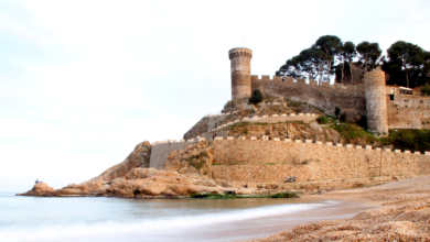 Muere una mujer tras caer desde 40 metros de altura en el castillo de Tossa de Mar