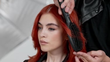 El cepillo de pelo que promete alisar el cabello y eliminar el frizz es de ghd y cuesta 50€ menos en Amazon