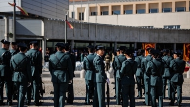 Bildu acusa a PSE y PNV de "blanquear la tortura de la Guardia Civil" por autorizarle un desfile militar el 12-O en Vitoria