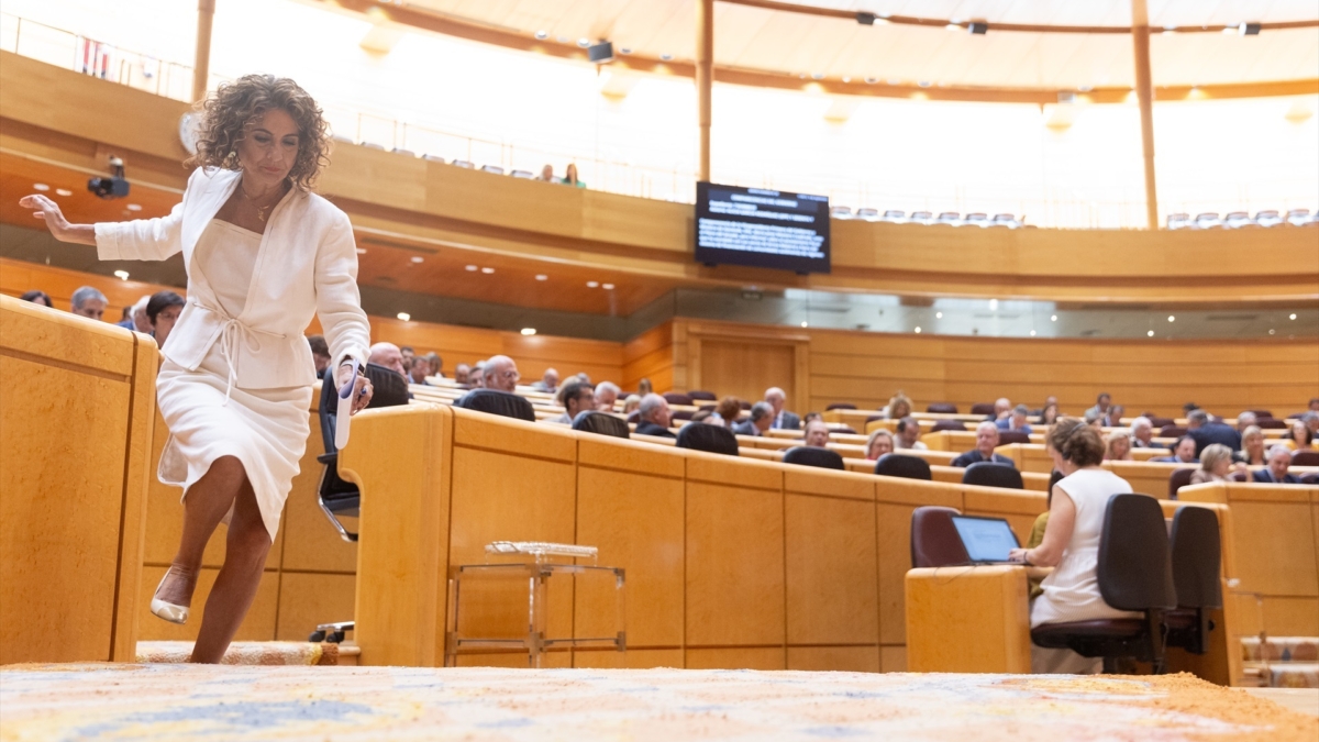 La vicepresidenta primera y ministra de Hacienda, María Jesús Montero, durante el pleno en el Senado del 4 de septiembre.