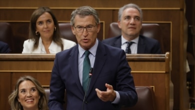 Feijóo identifica a Sánchez con "censura y persecución": "No se veía una cosa así desde Franco"