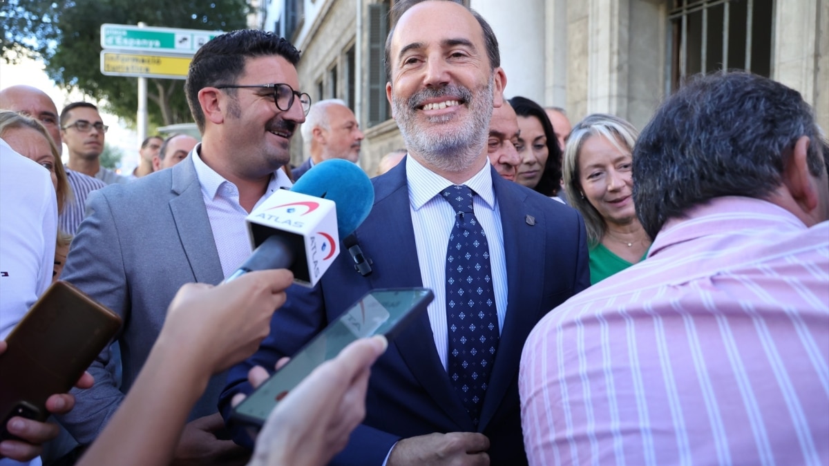 El presidente del Parlament balear, Gabriel Le Senne, a su llegada a los juzgados.