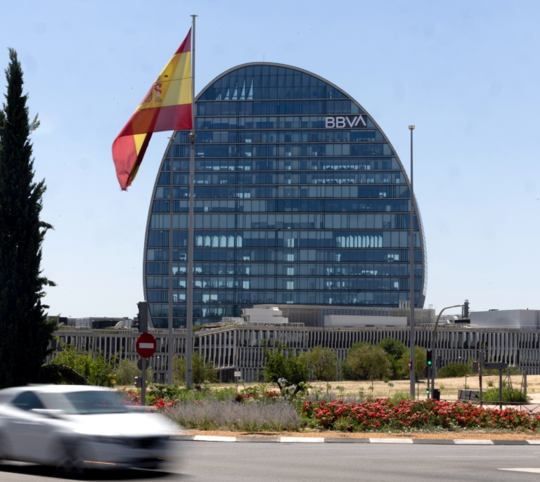 El BCE da luz verde a la opa de BBVA sobre Banco Sabadell