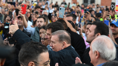 Edmundo González asiste a la concentración de miles de venezolanos  en Madrid que reivindican su triunfo