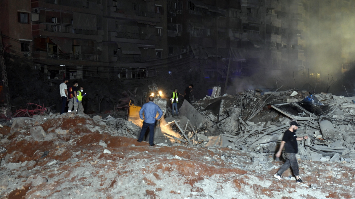 Restos del bombardeo de Israel sobre Beirut