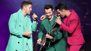 Divorcio, conciertos vacíos y fans enfadados: los Jonas Brothers llegan a Barcelona tras su propio 'annus horribilis'