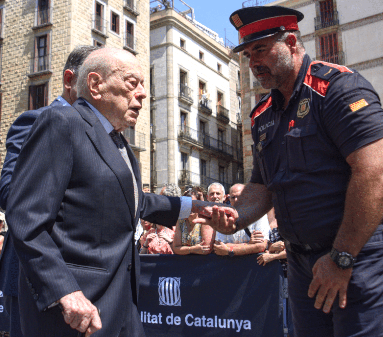 Pujol llega al banquillo en pleno proceso de rehabilitación política de su legado