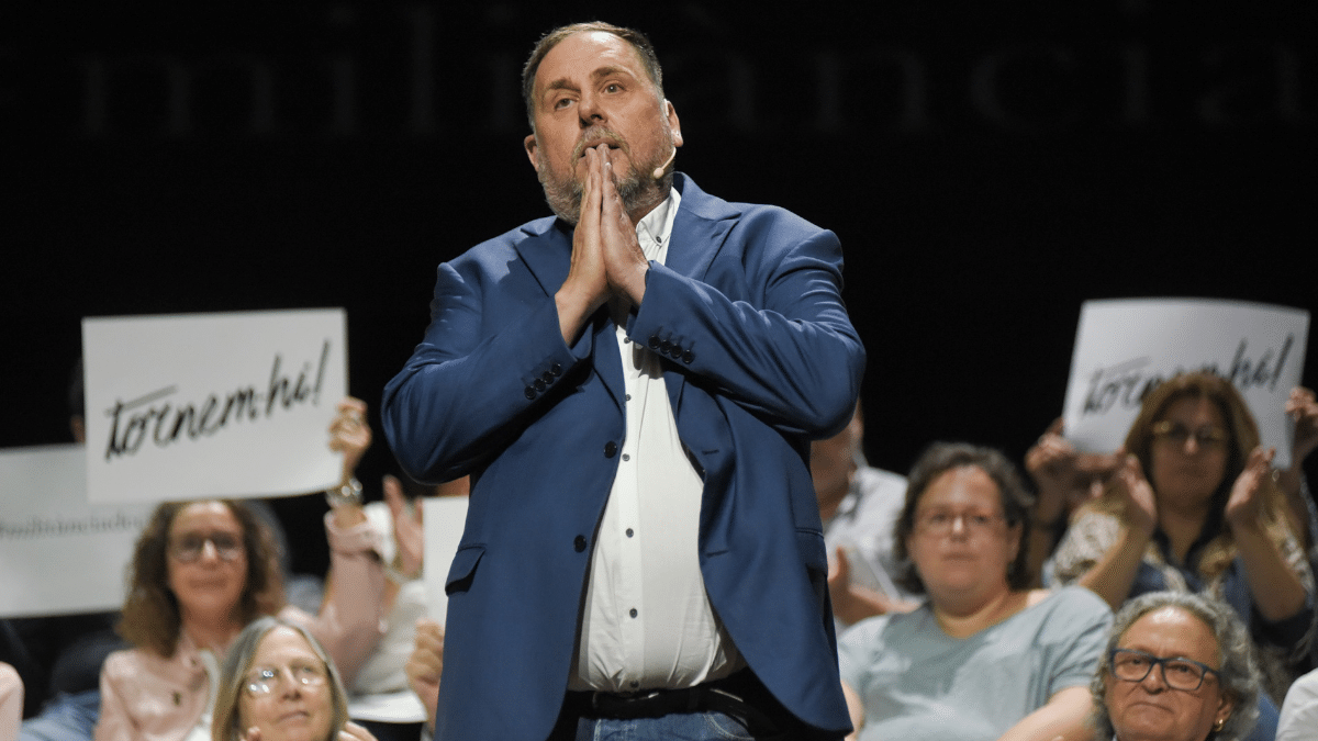 Oriol Junqueras, esté sábado durante la presentación de su candidatura a la presidencia de ERC en el Teatre La Passió de Olesa de Montserrat, Barcelona.