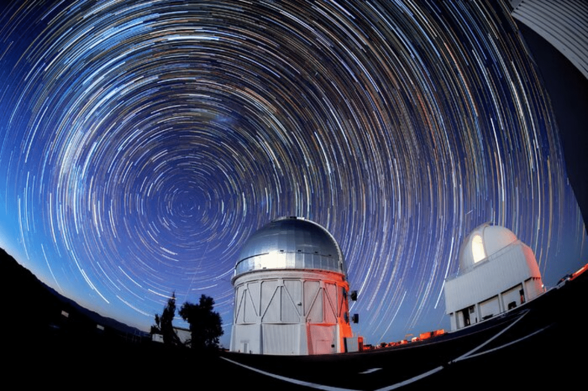 Telescopio para investigar la energía oscura