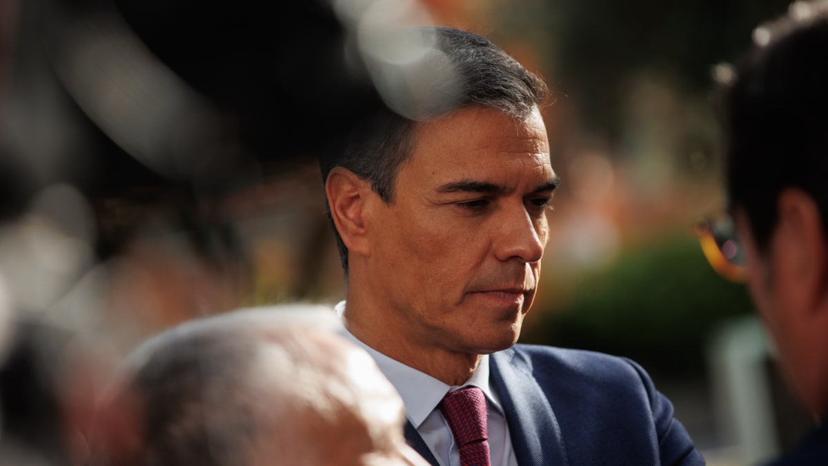 El presidente del Gobierno, Pedro Sánchez, durante la firma del acuerdo con los agentes sociales para la flexibilización de las pensiones, ayer en La Moncloa