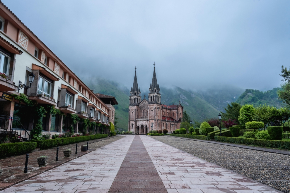 Imagen de la basílica de Covadonga. 