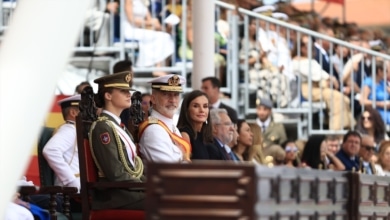 Los Reyes se reúnen con Leonor y Juan Carlos en Galicia después de las fotos del emérito con Bárbara Rey