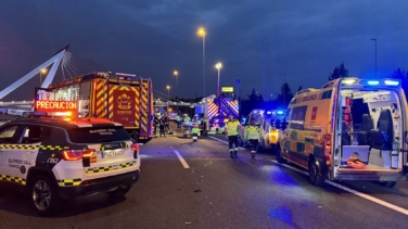 Tragedia en un choque frontal en la A-6 en Las Rozas: tres muertos y dos heridos graves