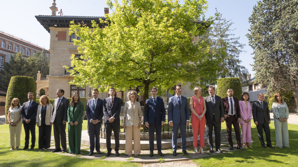 Toma de posesión de los consejeros y consejeras del Gobierno de Imanol Pradales.