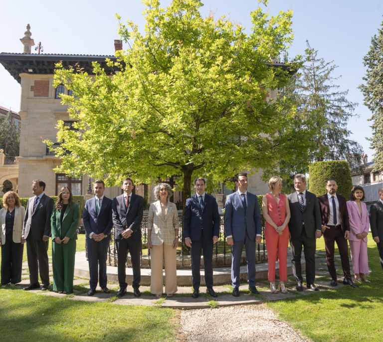 El derecho a decidir resucita en Euskadi y aflora la primera fractura entre socios del gobierno Pradales