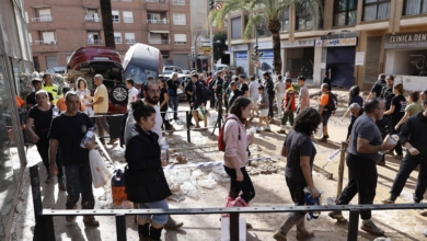 Sin luz ni agua en Paiporta, "almorzando tranquilamente" en Alcàsser