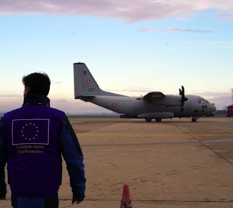 Así funciona RescEU, el programa europeo para desastres naturales preparado para desplegarse en las inundaciones de Valencia