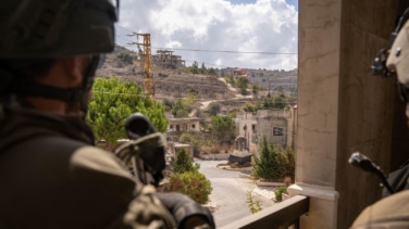 La salida de la misión militar en el Líbano, entre la parálisis de quedarse y el bochorno de huir del país