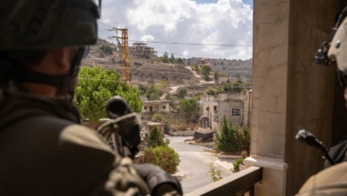 La salida de la misión militar en el Líbano, entre la parálisis de quedarse y el bochorno de huir del país