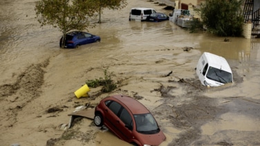 La lluvias torrenciales causan inundaciones en Málaga y Valencia, donde se moviliza la UME