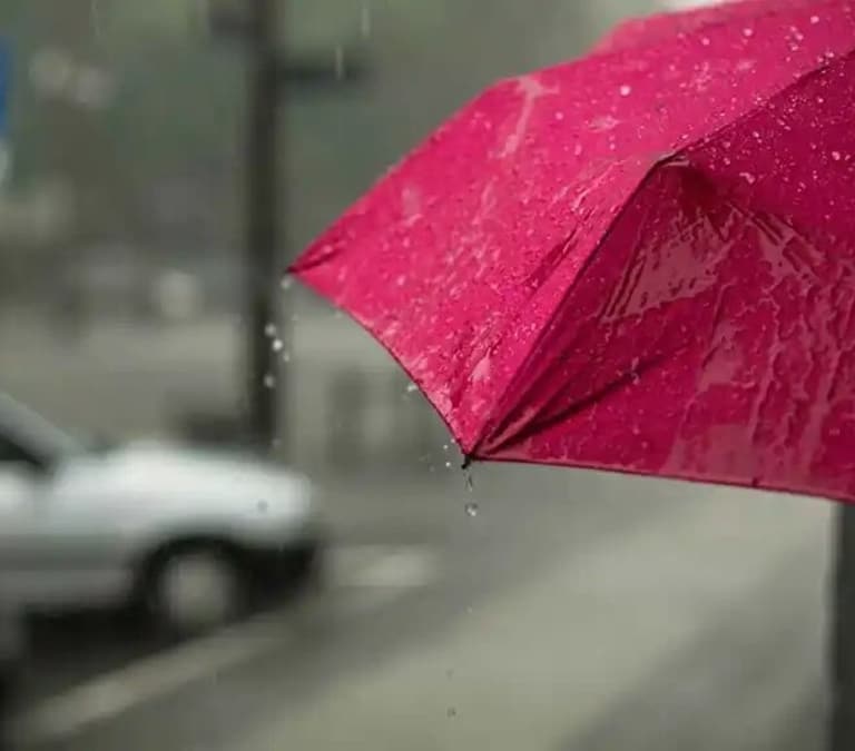 La AEMET advierte inestabilidad en el tiempo, fuertes lluvias y bajón térmico en toda España en los próximos días