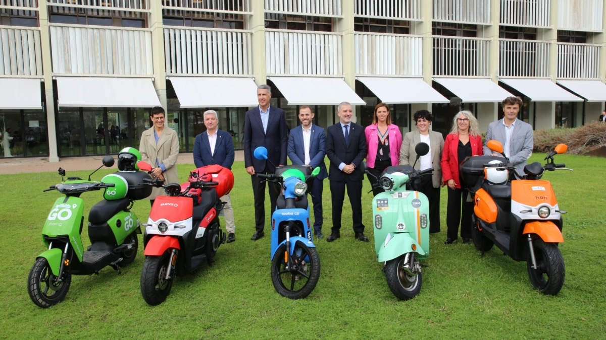 Ocho ciudades del área de Barcelona se unen para ofertar 10.000 motos eléctricas de uso compartido