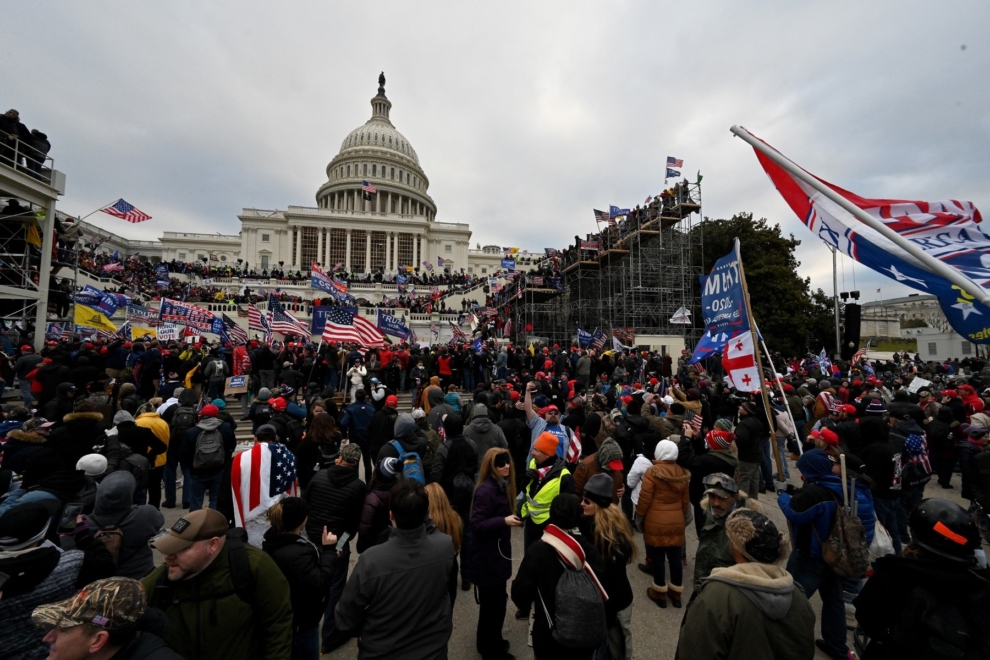 Movilización de seguidores de Donald Trump ante el Capitolio de Estados Unidos el 6 de enero de 2021.