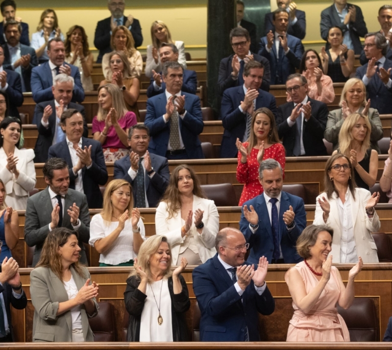 Los giros de Feijóo que descolocan al PP