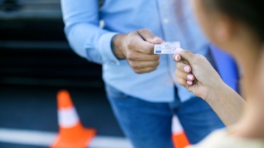 La ayuda de 600 euros de la Comunidad de Madrid para sacarte el carnet de conducir