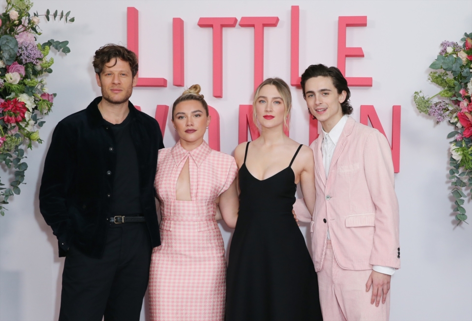 FOTO DE ARCHIVO: El actor británico James Norton junto a los millenials Florence Pugh, Saoirse Ronan y Timothee Chalamet durante la promoción de la película 'Mujercitas' (2019)