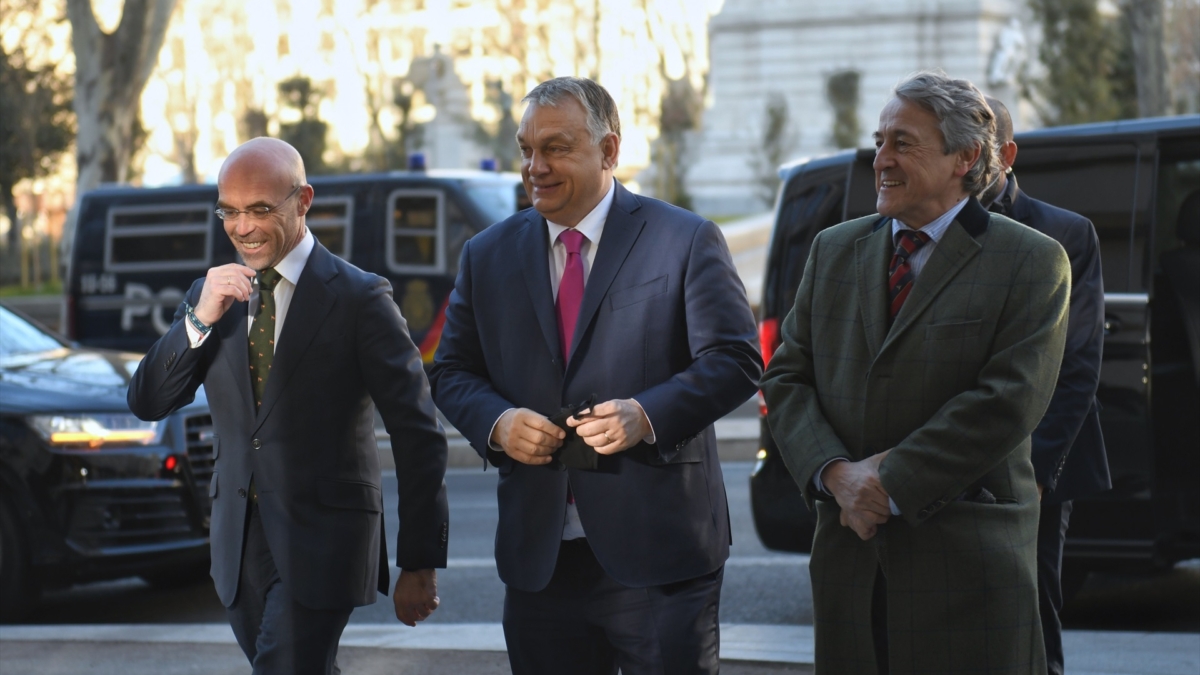 Viktor Orbán con Hermann Tertsch y Jorge Buxadé en Madrid en una imagen de archivo.