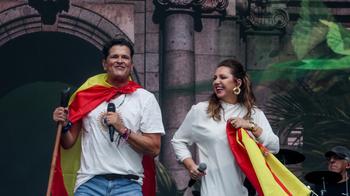 Carlos Vives y La Niña Pastoria en la Puerta de Alcalá