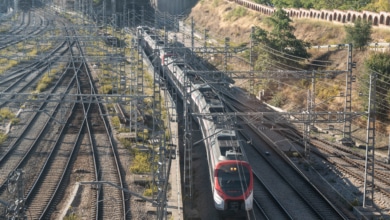 Adif hizo descarrilar el tren sin control para evitar una posible colisión en Atocha