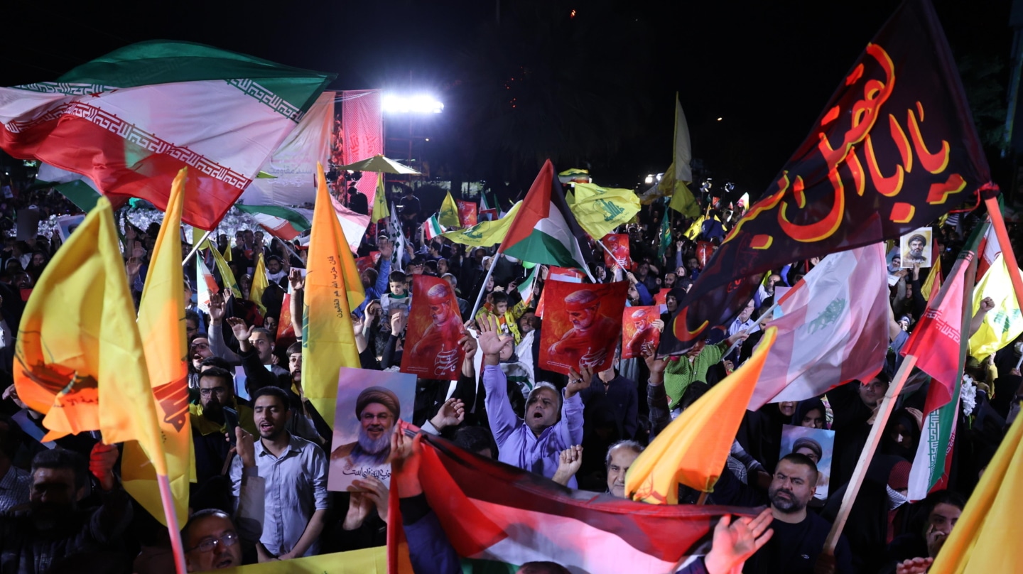 Celebraciones por los ataques contra Israel en Teherán