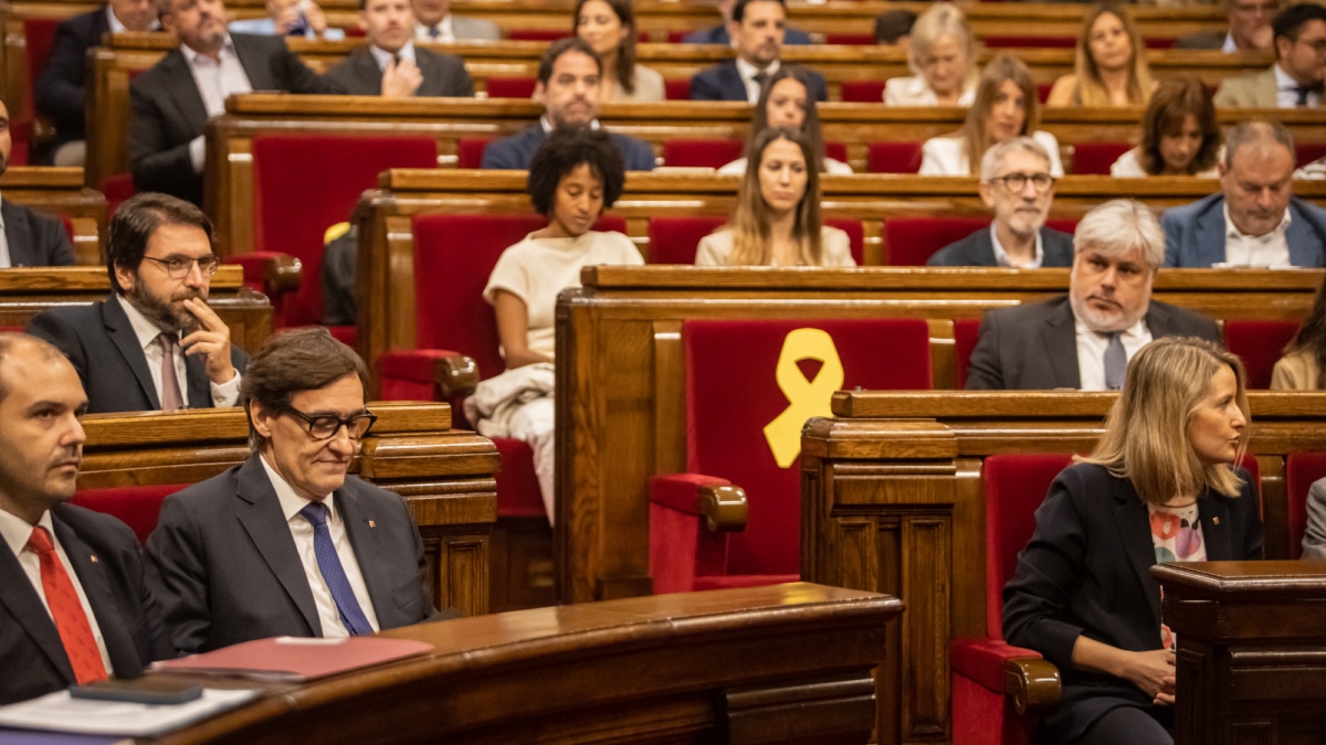 Esquerra reta a Junts con el referéndum y el concierto económico