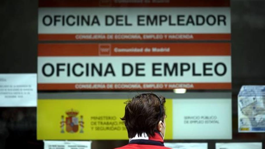 El Ministerio de Hacienda obliga ahora a los beneficiarios de la prestación por desempleo a presentar la Declaración de la Renta /EP