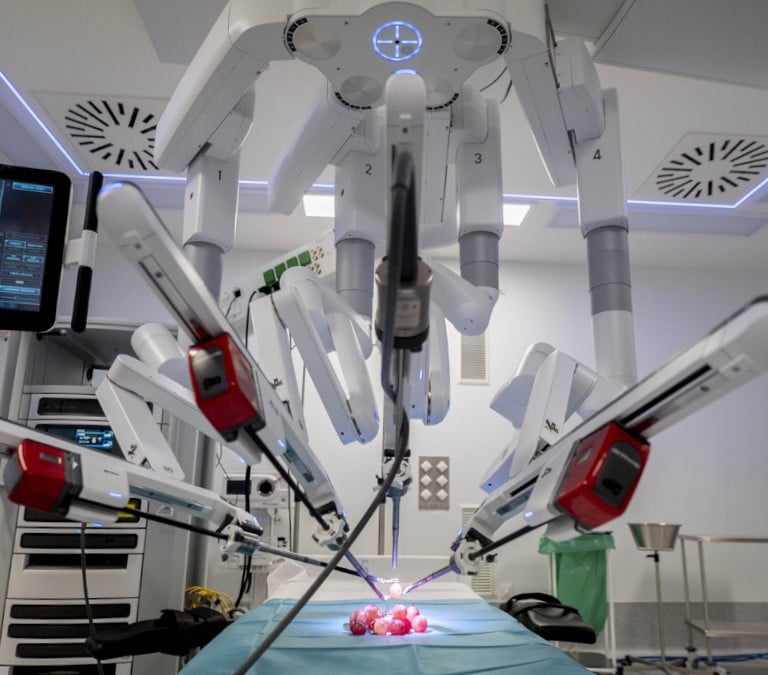 El robot quirúrgico Da Vinci para las intervenciones ginecológicas: más precisión y mejor postoperatorio