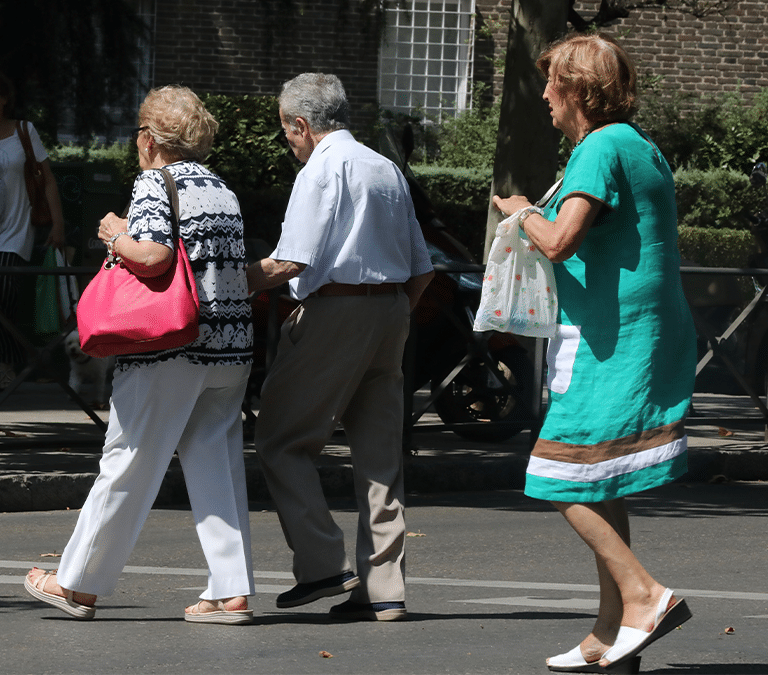 Día Internacional de las Personas de Edad: la emotiva historia de la suegra que cuida a su nuera 