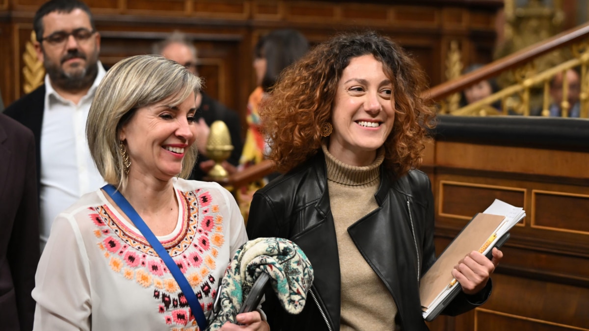 Aina Vidal y Verónica Martínez Barbero, a la llegada del pleno parlamentario del martes, en el Congreso