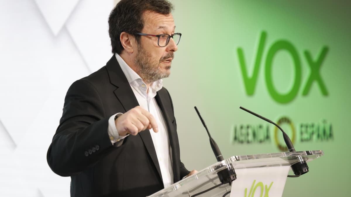 José Antonio Fúster, portavoz nacional de Vox, en la rueda de prensa de este lunes en la sede nacional del partido