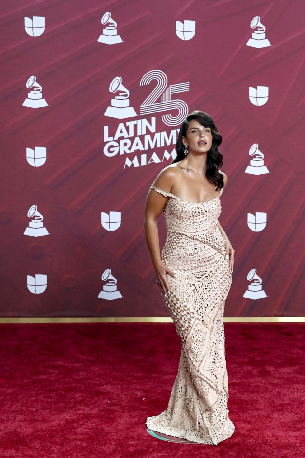 La cantante Nathy Peluso posa en los Latin Grammy 2024.